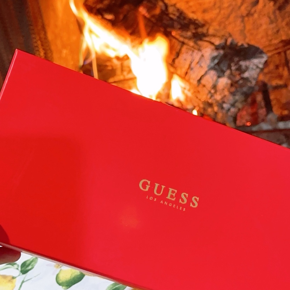 GUESS Crossbody bag